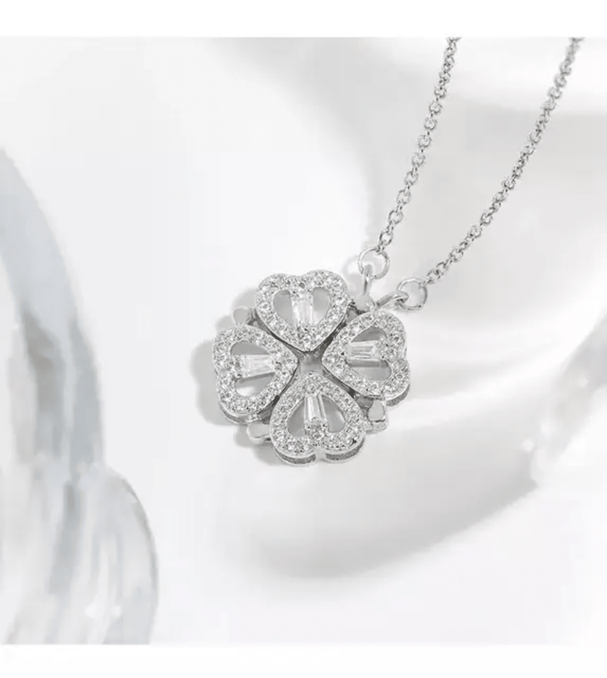 Convertible Four-Leaf Clover Magnetic Heart Necklace