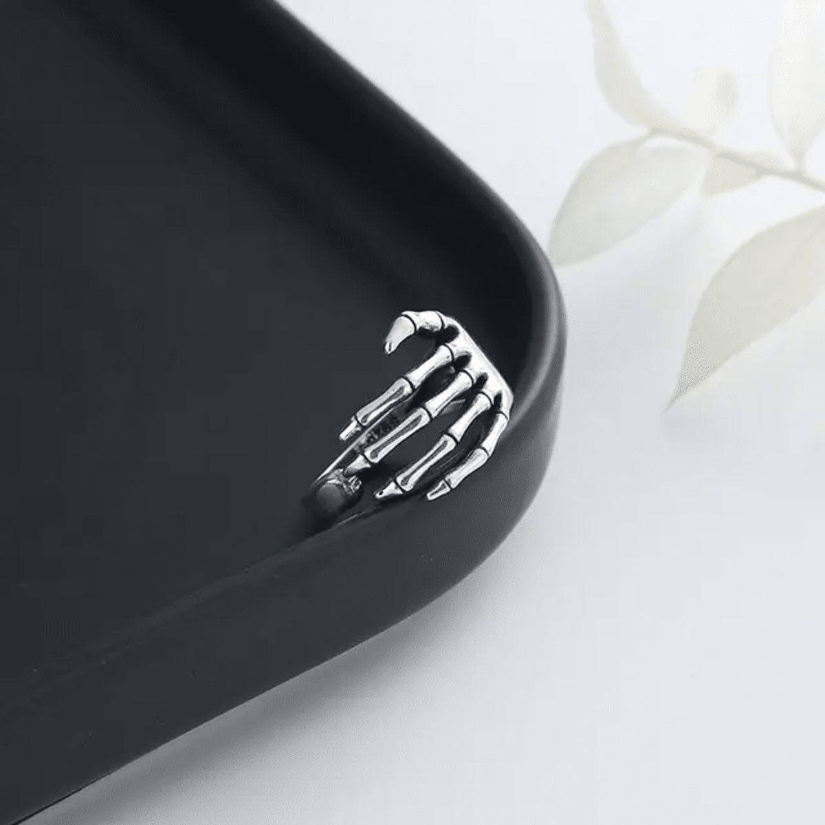 The Gothic Skeleton Hand Wrap Ring