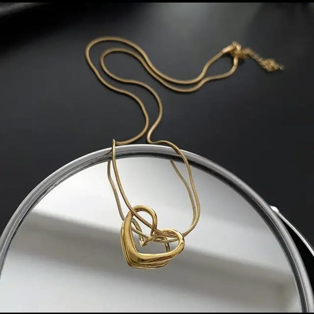 The Hot Gold Knotted Heart Pendant
