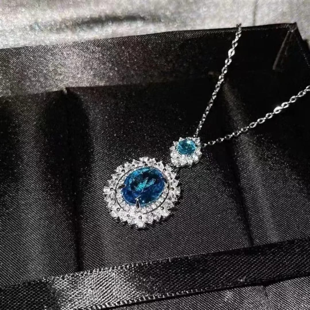 The Royal Oval Halo Crystal Jewelry Collection