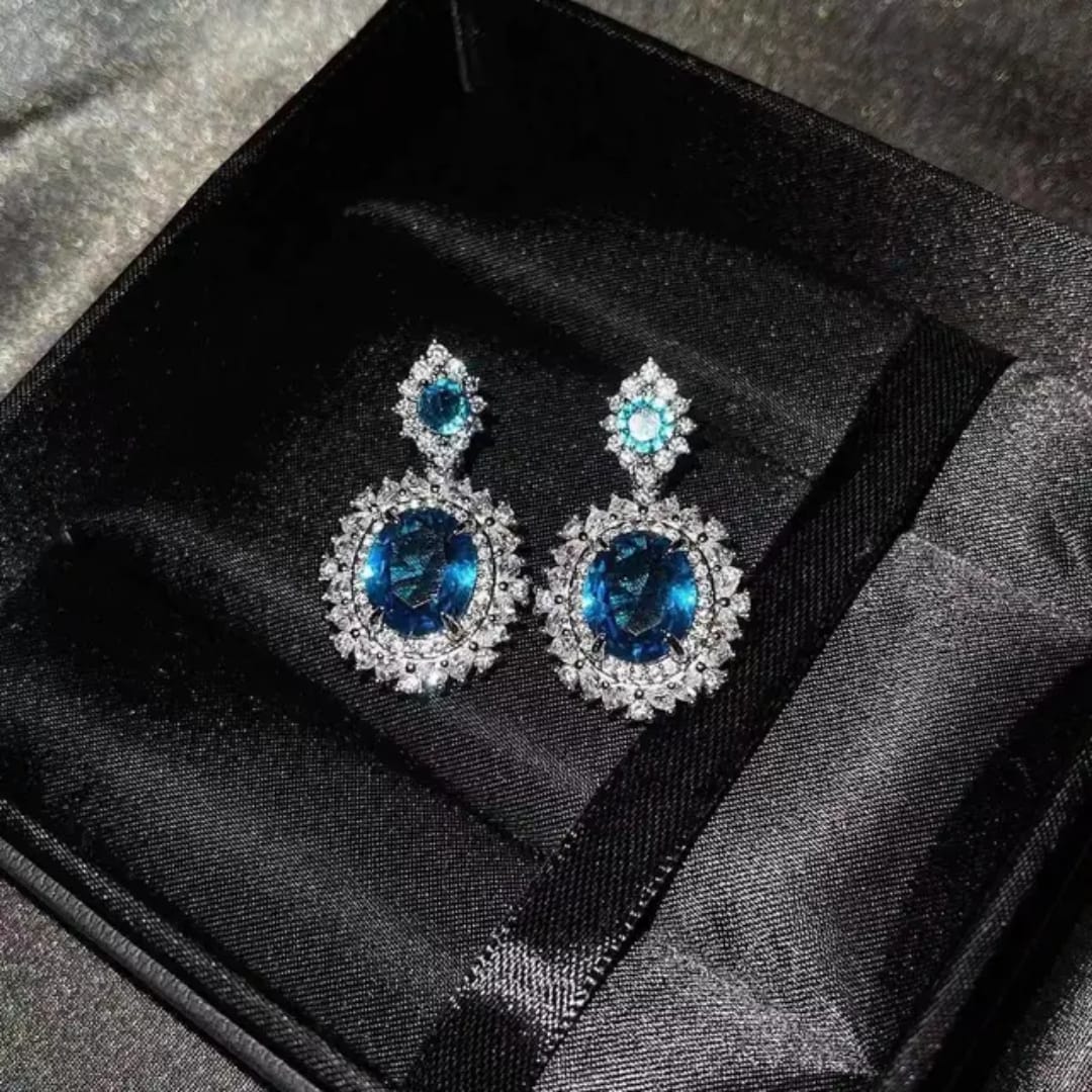The Royal Oval Halo Crystal Jewelry Collection