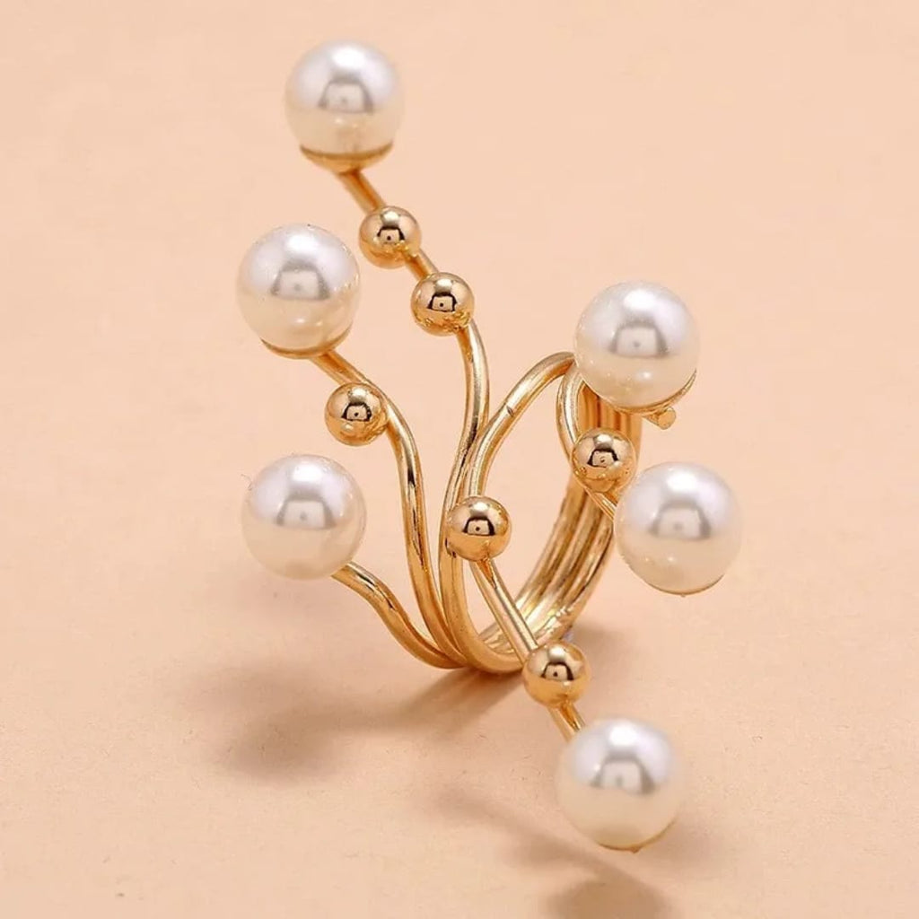 The Constellation Pearl Vine Ring