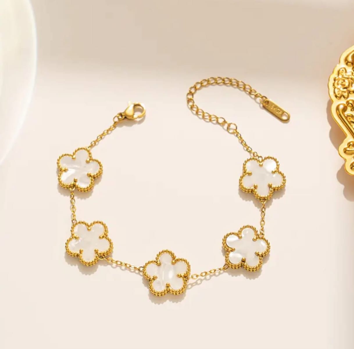 The Clovere Mother-of-Pearl Elegance Collection